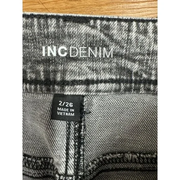 INC Exotic Escape Black Acid Wash Women's Denim Shorts Size 2/26